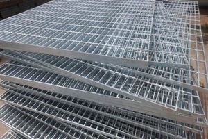 Phân Tích Chuyên Sâu Các Loại Cửa Van và Chiến Lược Ứng Dụng Trong Trạm Bơm